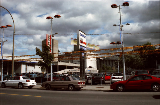 3700 Ste-Catherine est, concessionnaire automobile Maisonneuve