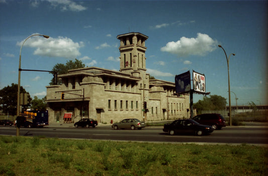 411 Létourneux, Caserne de pompiers