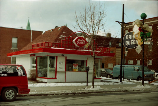 4545 Ste-Catherine est, commerce Dairy Queen