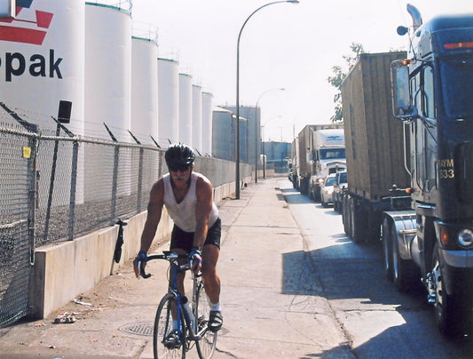 Cycliste rue Notre-Dame est