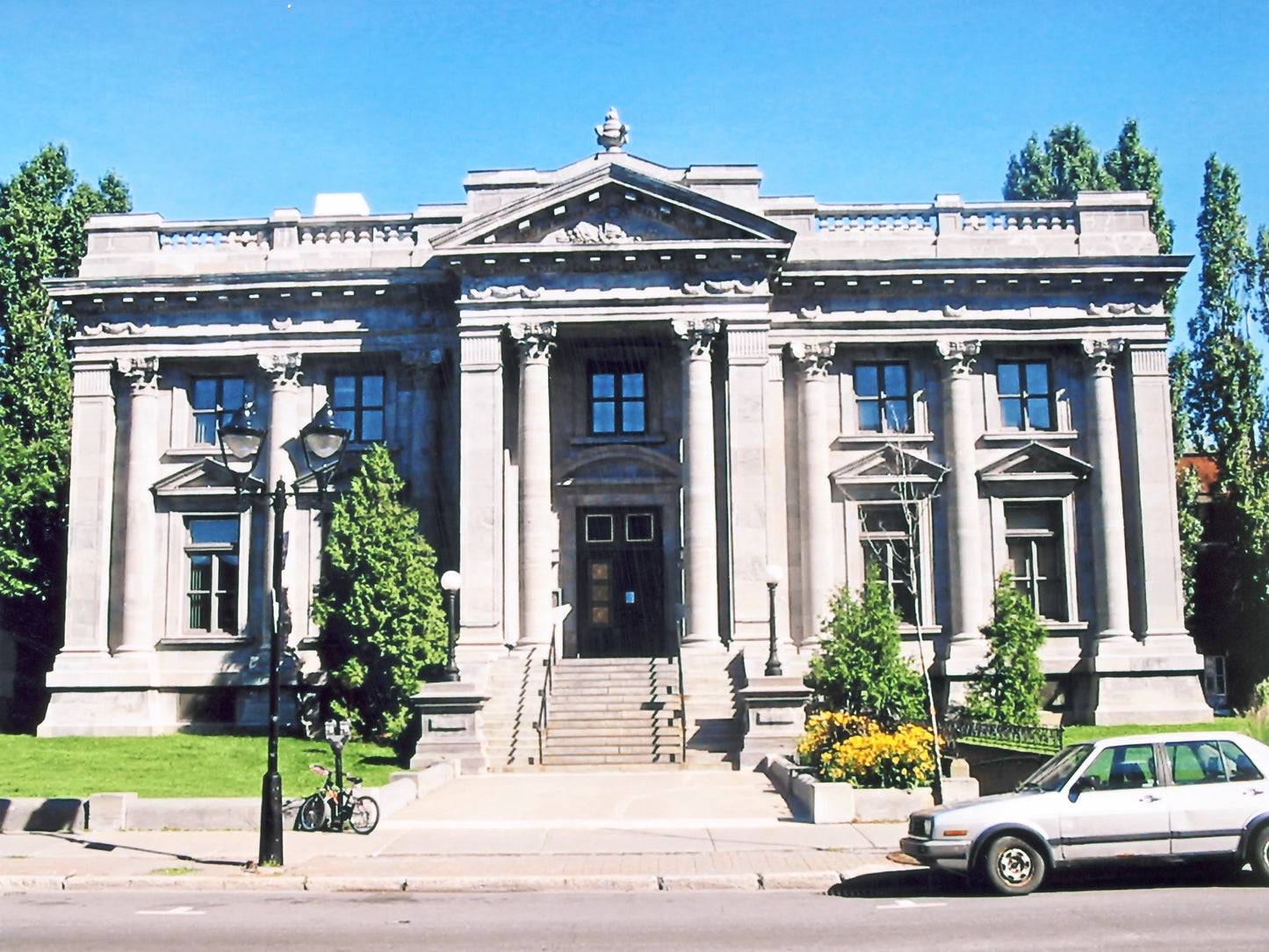 Bibliothèque Maisonneuve