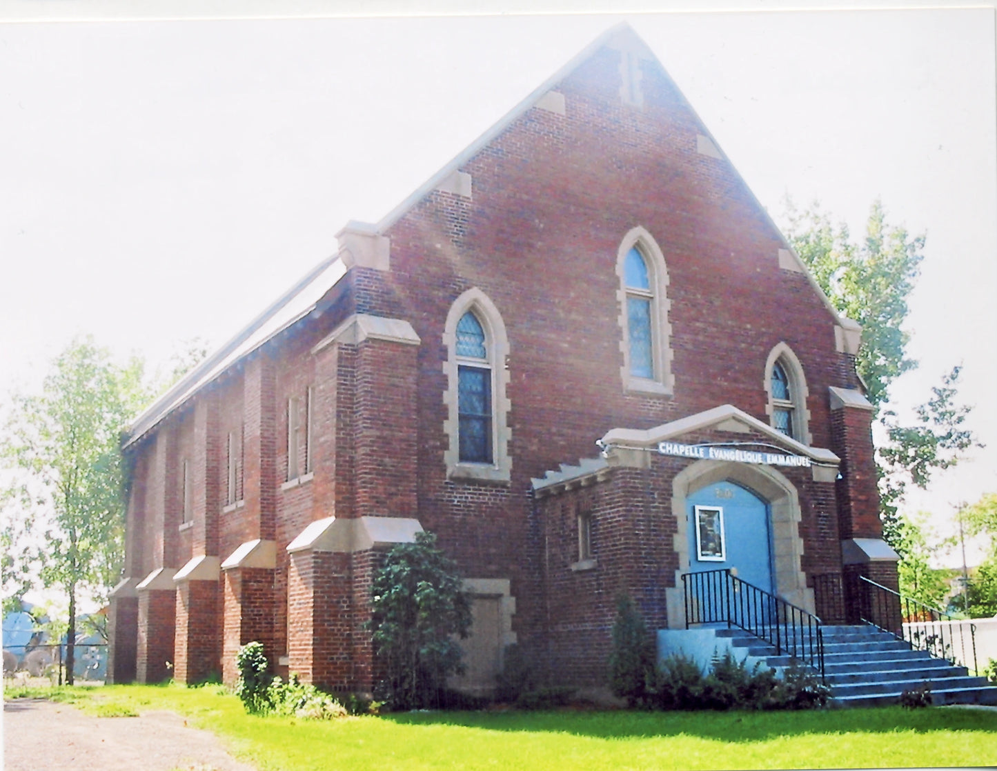 Chapelle Évangélique Emmanuel, 2606 Dickson