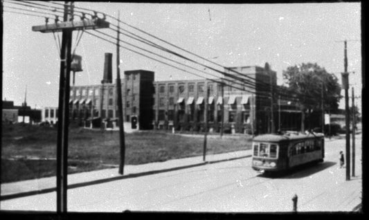 Biscuiterie Viau et tramway