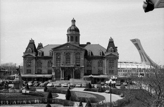 Vue de l'ancien Marché Maisonneuve ainsi que du stade olympique