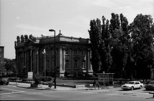 Bibliothèque de Maisonneuve