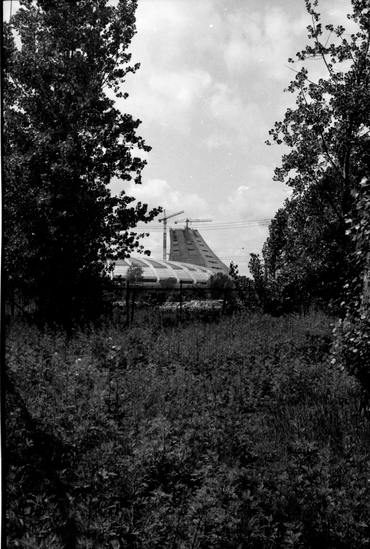 Mât du stade Olympique en construction