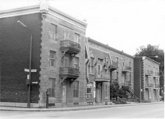 Coin Notre-Dame et Aylwin, avant démolition