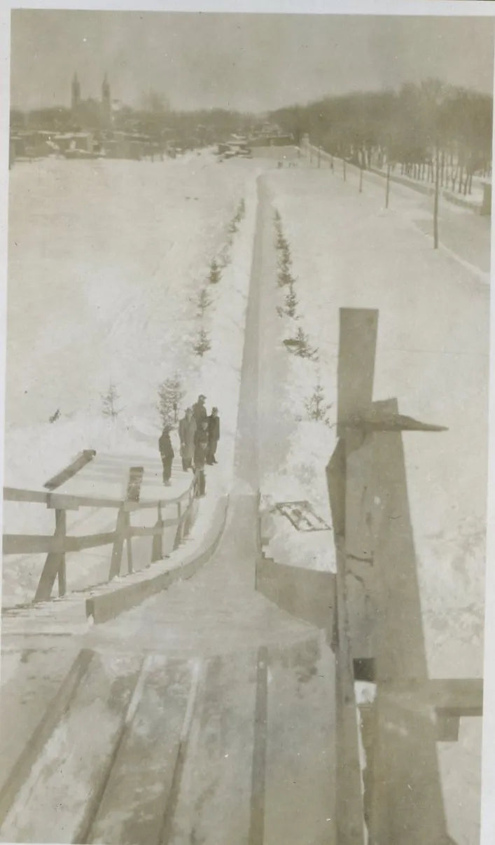 Glissade au parc Longue-Pointe