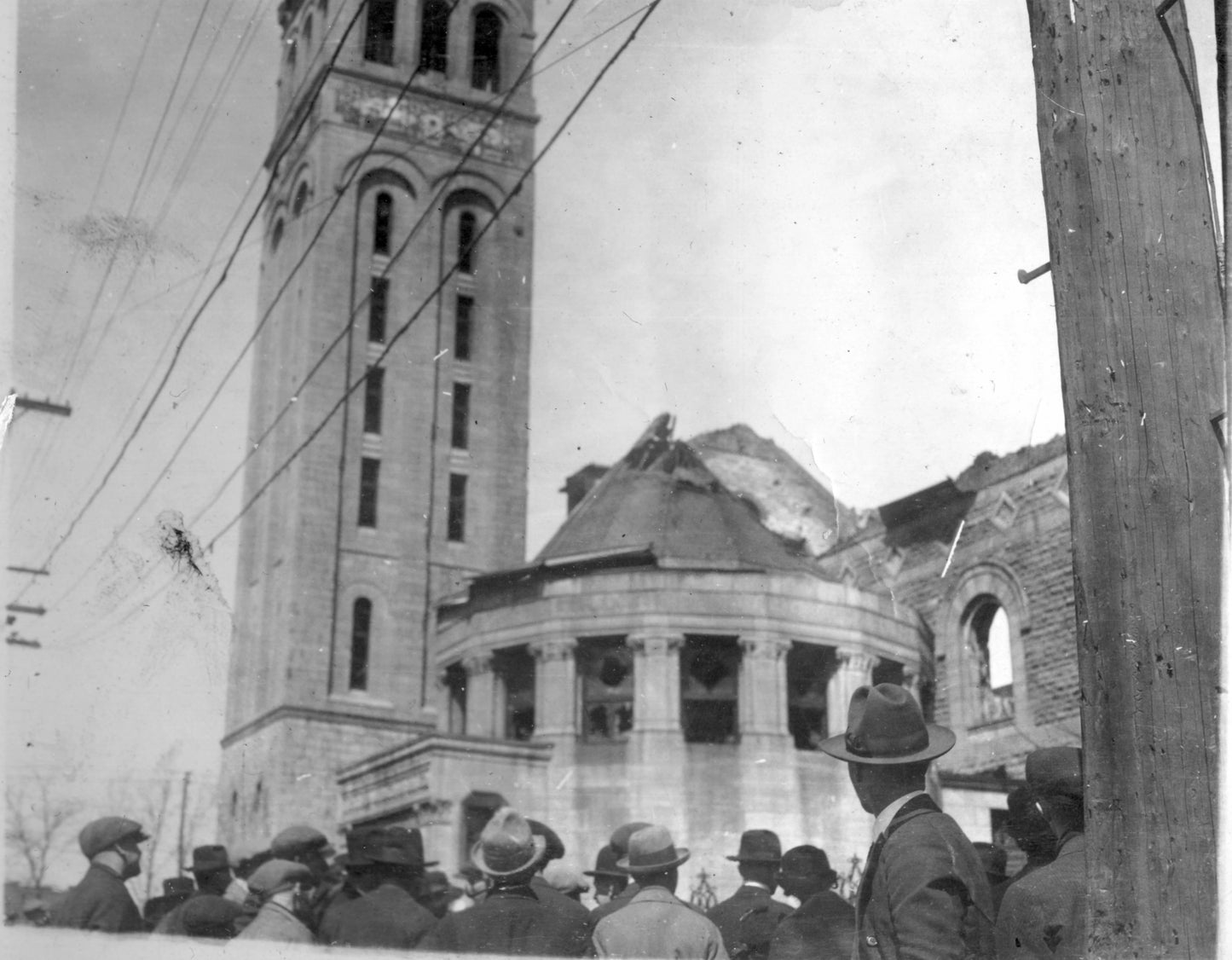 Incendie à l'église de la Nativité.