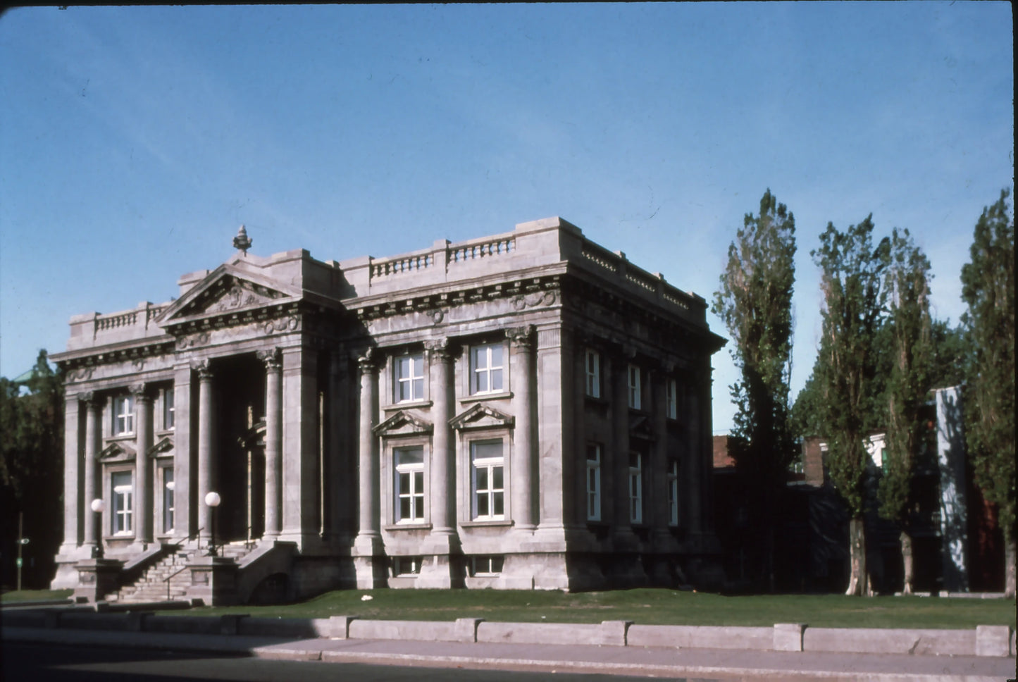 Ancien Hotel de Ville, façade et côté ouest