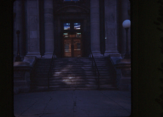 Escalier de l'ancien Hôtel de Ville Maisonneuve