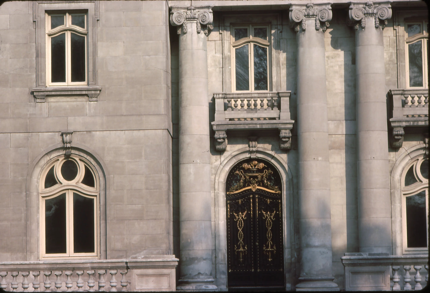 Façade du Château Dufresne