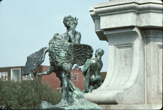 Détail du monument du Marché Maisonneuve