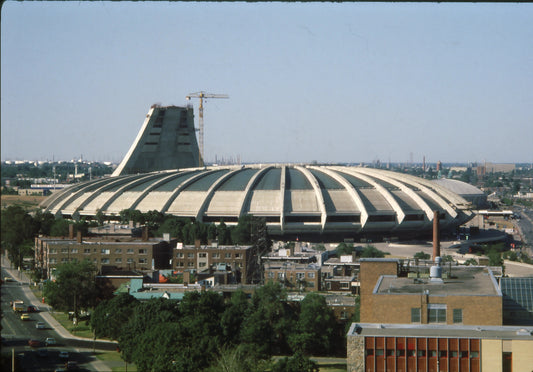 Construction de la tour du Stade Olympique