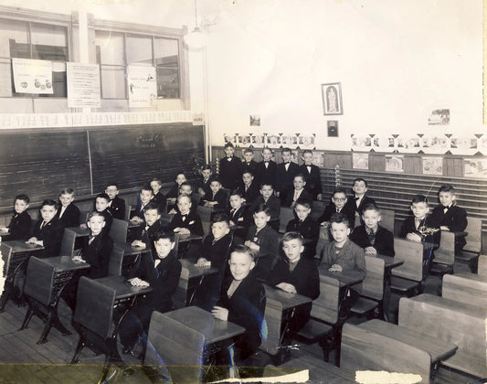 Photo d'une classe de deuxième année à l'école Saint-Nom-de-Jésus (gars)