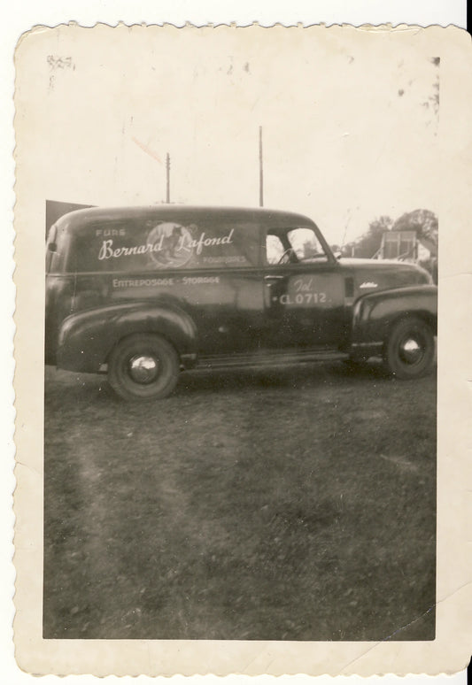 Camion de livraison Bernard Lafond Fourrures