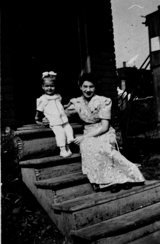 Portrait d'Irène Bergeron et de la jeune Micheline Morrissette