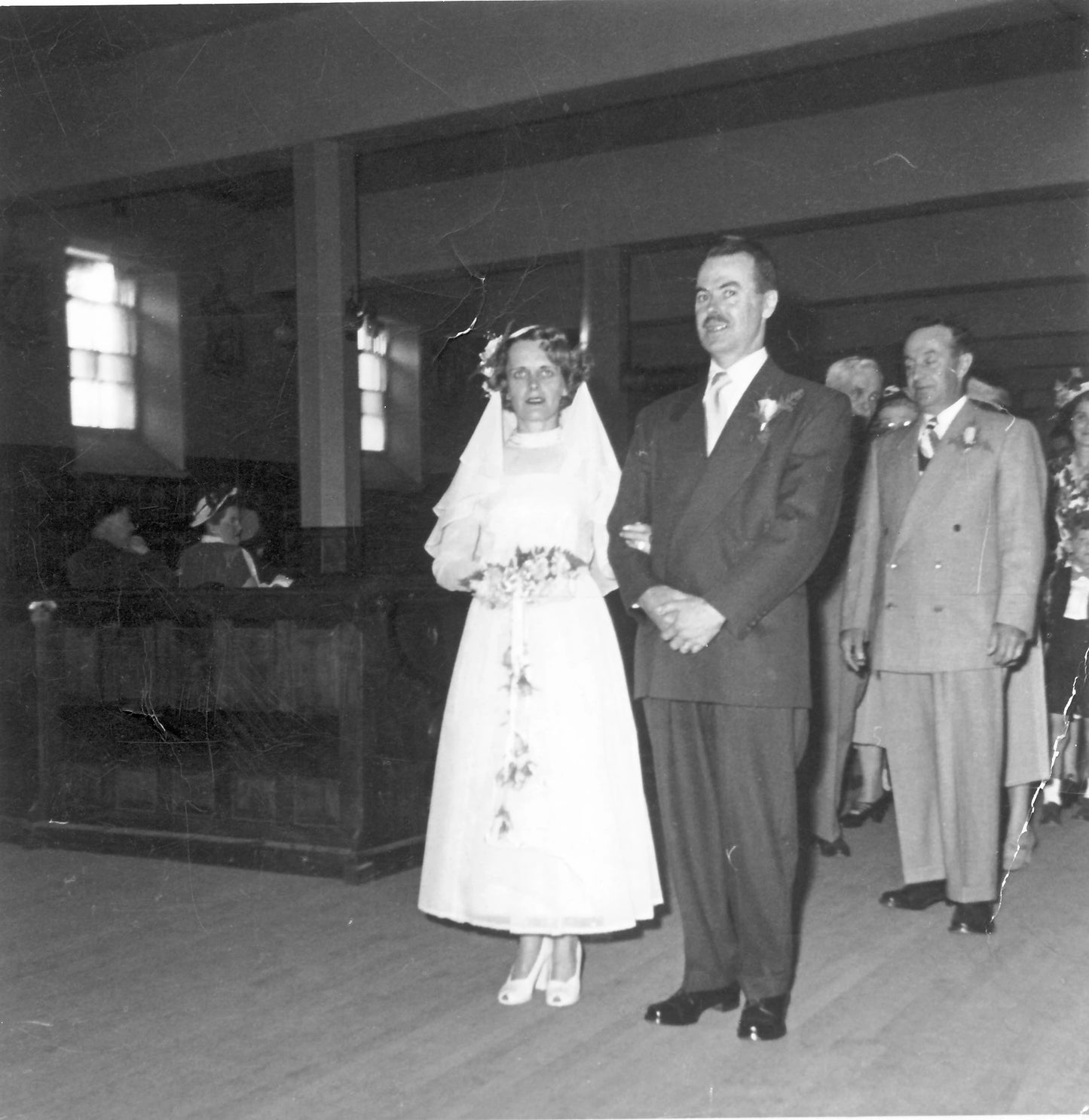 Mariage à l'intérieur d'une église