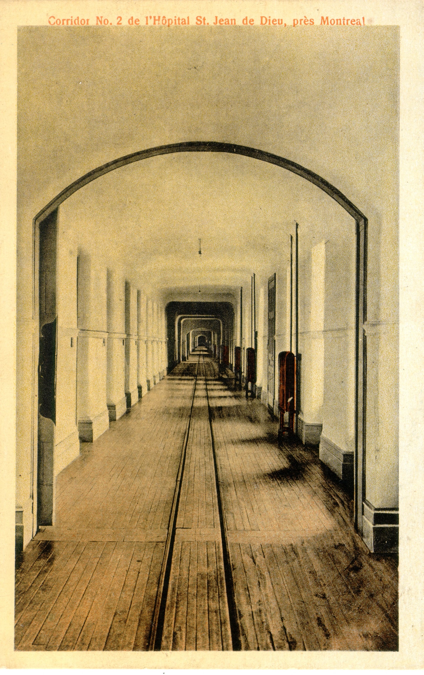 Corridor no 2 de l'Hôpital St-Jean-de-Dieu