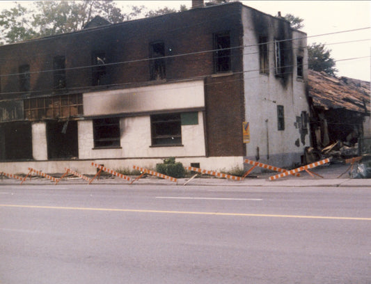 Incendie de l'ancien aréna Dickson