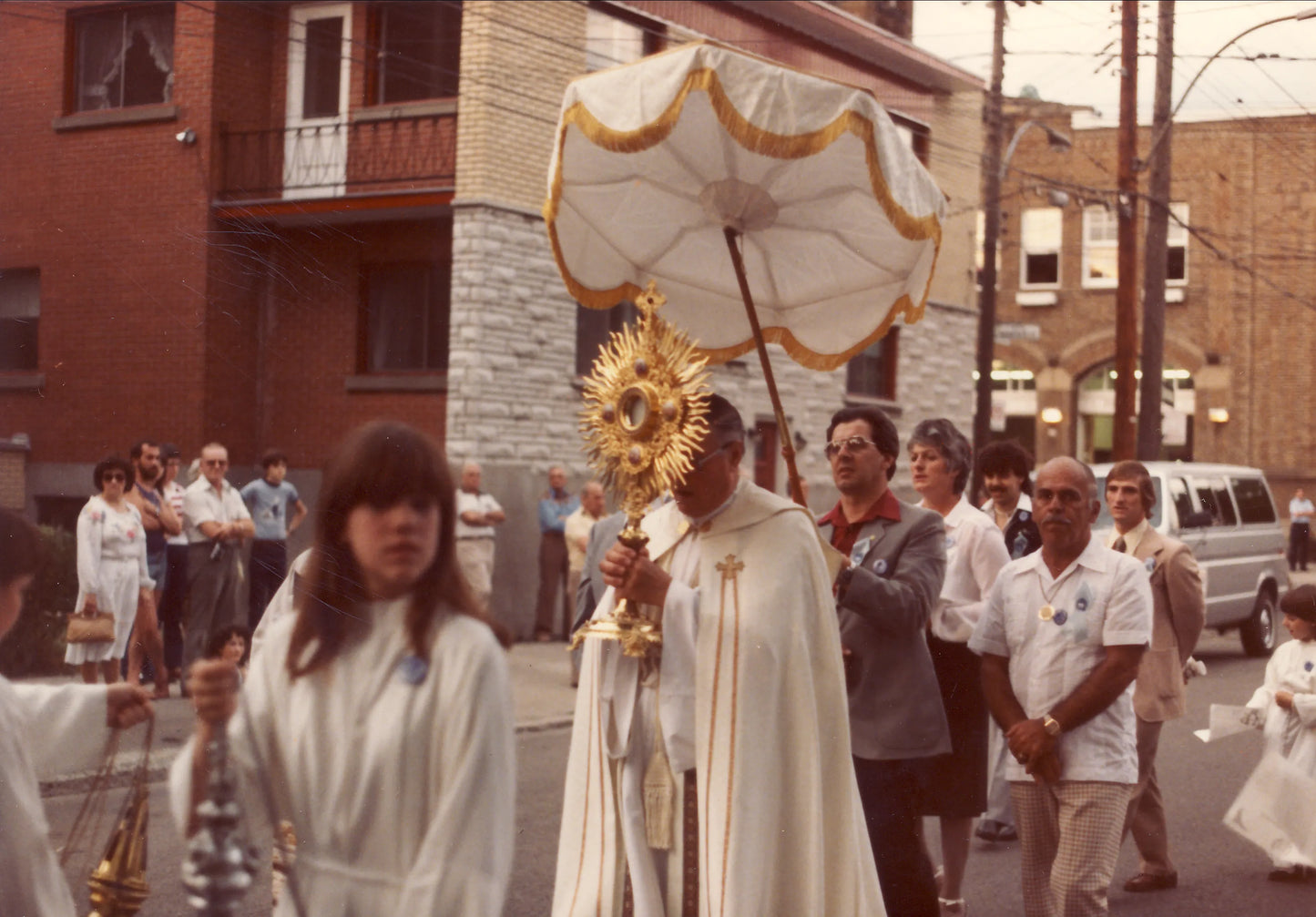 Procession de l'ostensoir lors de la Fête-Dieu