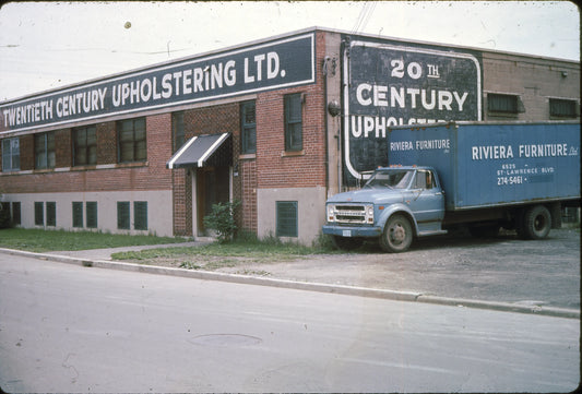 Usine 20th Century Upholstering LTD (rembourrage de meubles)