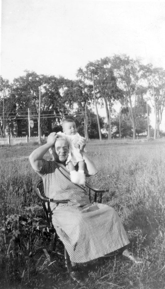 Grand-Mère paré et petit-fils Maurice