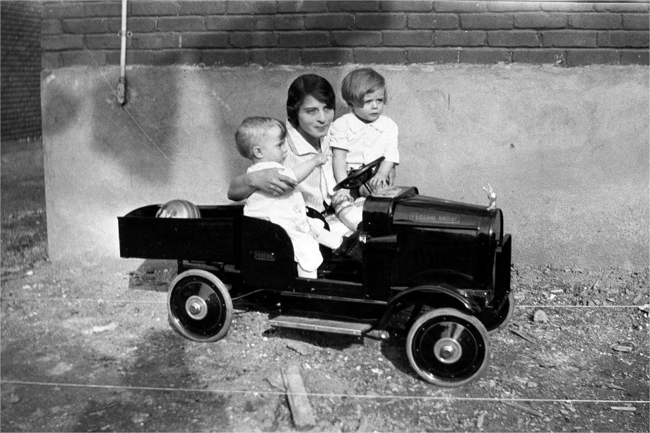 Lucienne St-Jean et enfants