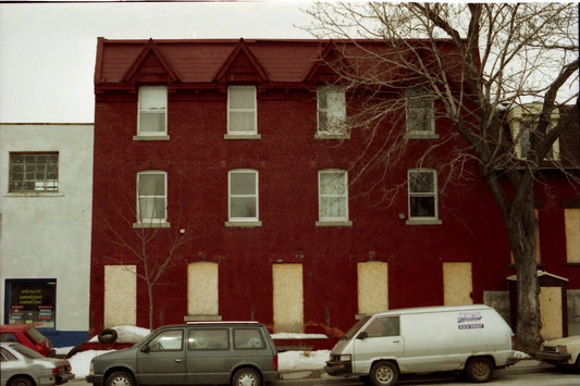 Bâtiment barricadé 553 av. Jeanne d'Arc