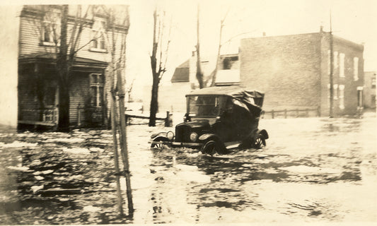 Inondation de la rue de Saint-Just entre Lecourt et Lavaltrie