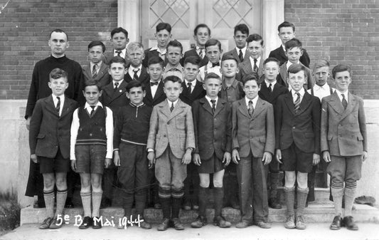 Classe de 5e année de l'école Saint-François-d'Assise, 1944