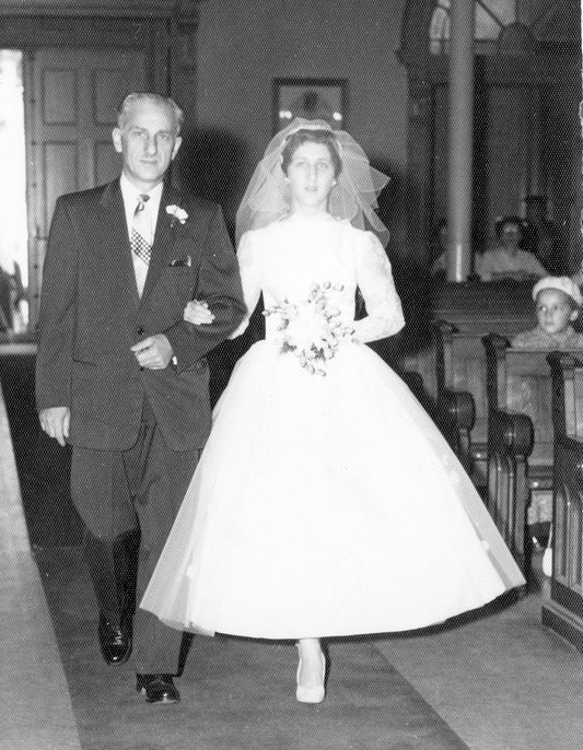 Mariage de Suzanne Pinet à l’église Saint-François-d’Assise