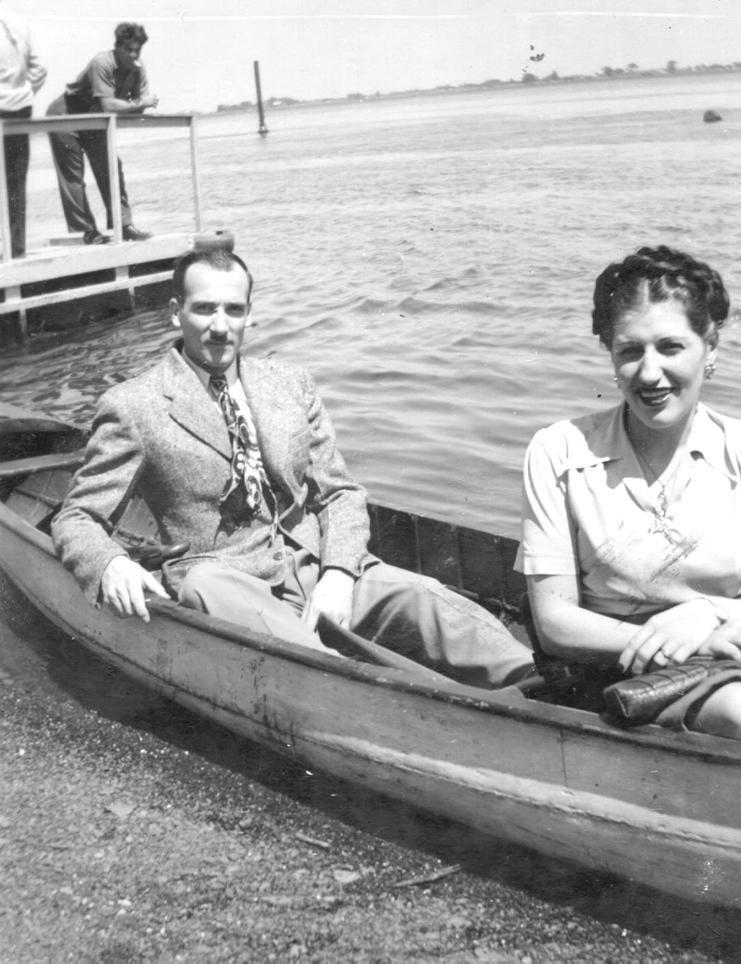 Couple dans une embarcation sur le fleuve Saint-Laurent.