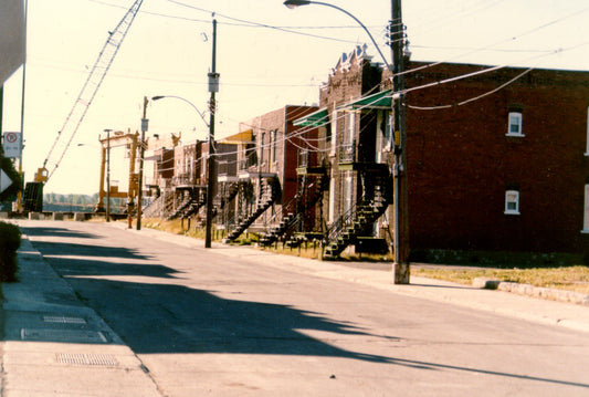 Une partie de la rue St-Just qui sera démolie dans les années 1985-1990