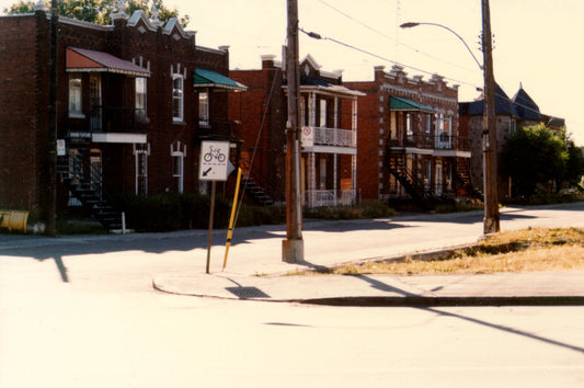 Une partie de la rue St-Just qui sera démolie dans les années 1985-1990