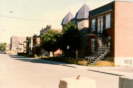 Une partie de la rue St-Just qui sera démolie dans les années 1985-1990