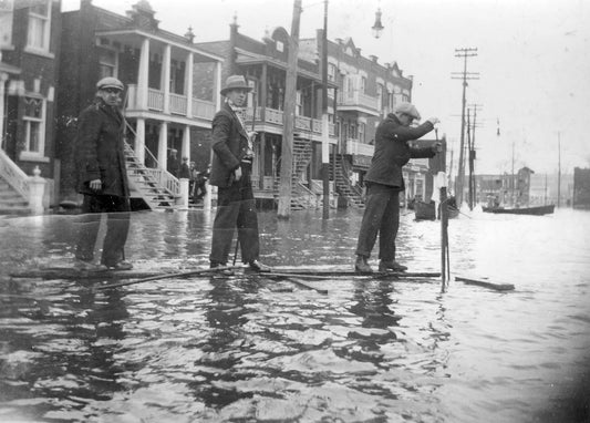 Inondation sur la rue Notre-Dame