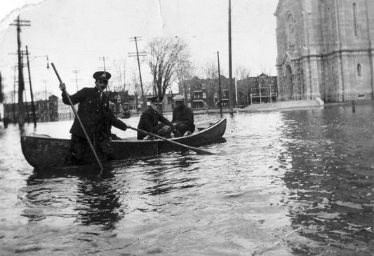 Inondation sur la rue Notre-Dame