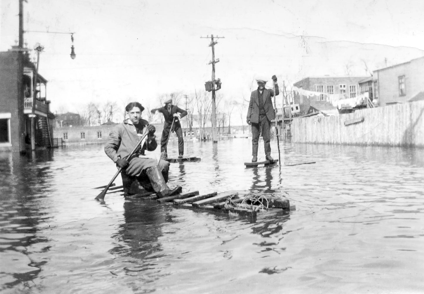 Inondation sur la rue Lecourt