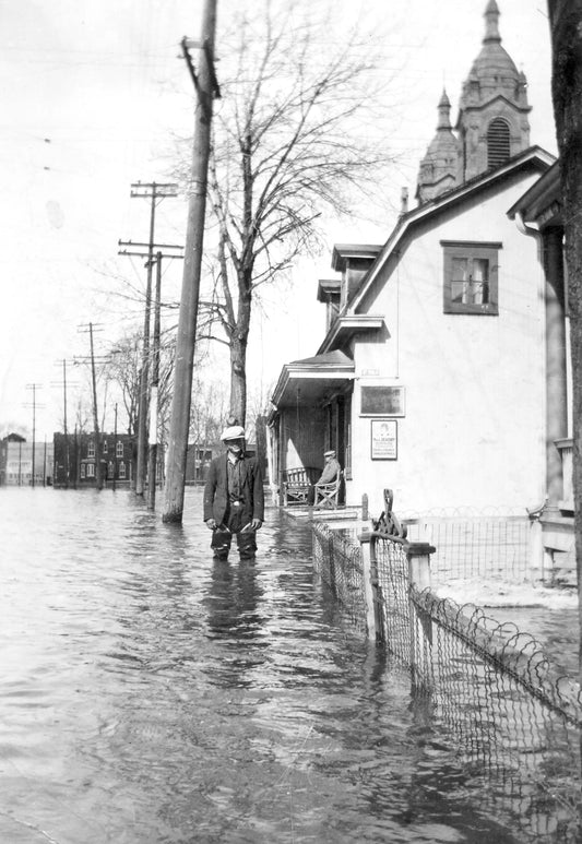 Inondation sur la rue Notre-Dame