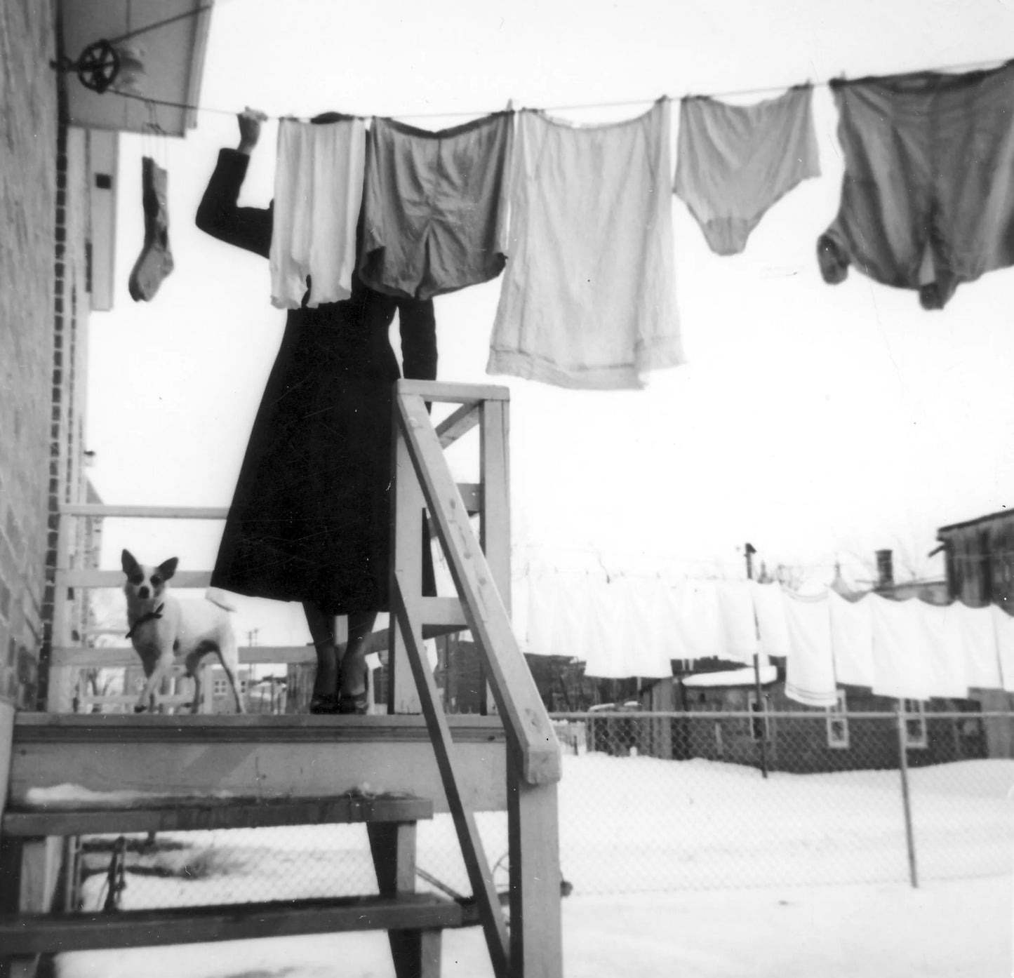 Jeannine Jobin et la corde a linge