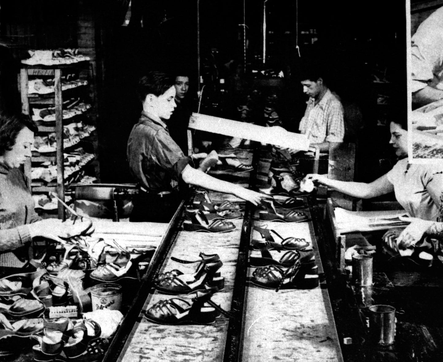 Femmes à la manufacture Peerless