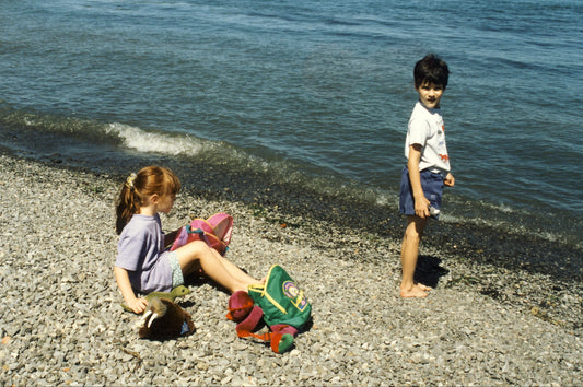 Deux enfants à la promenade Bellerive