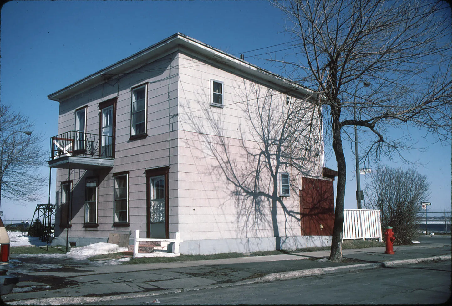 Vue arrière d'une maison