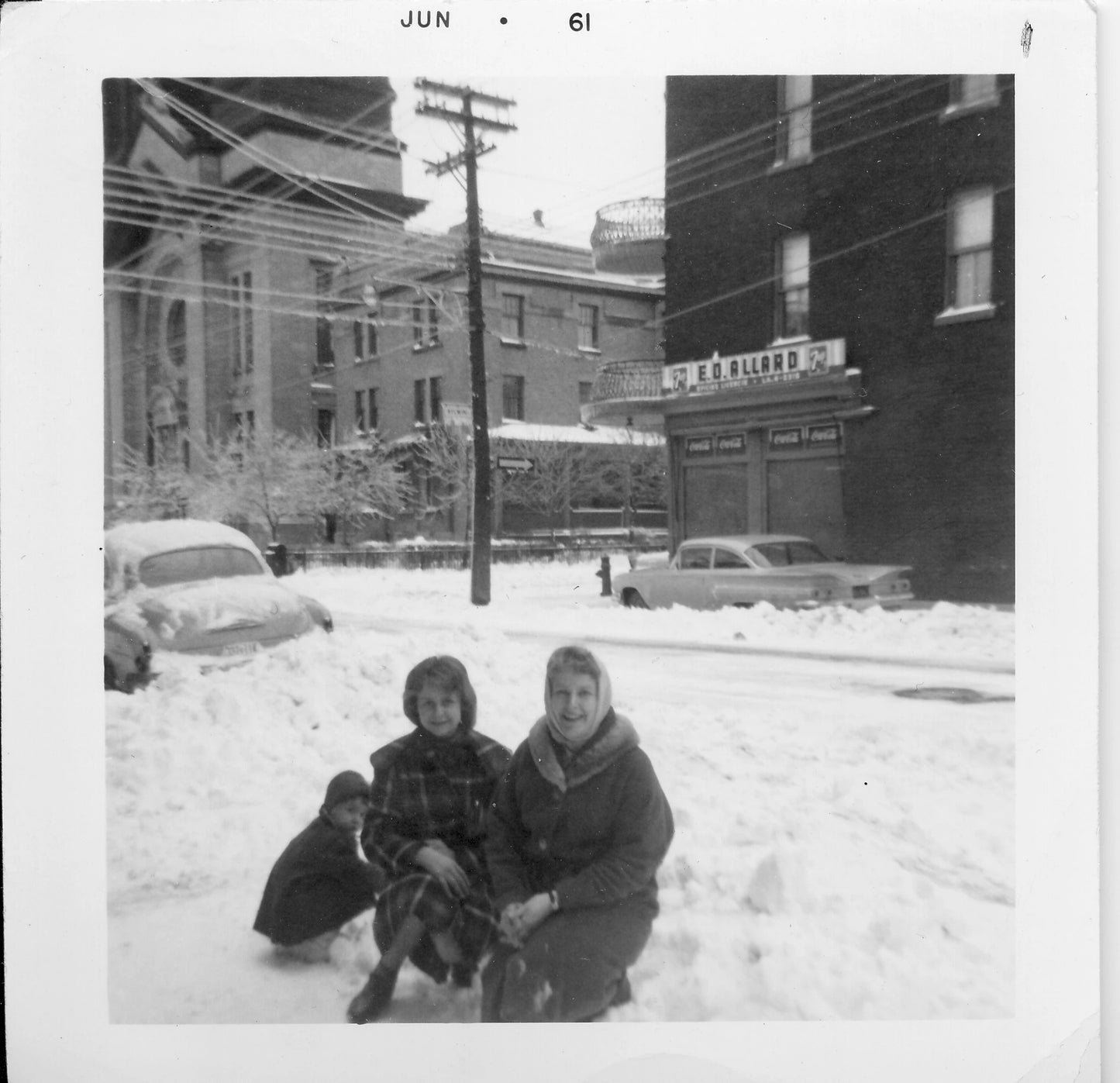 Dans la neige sur la rue Adam